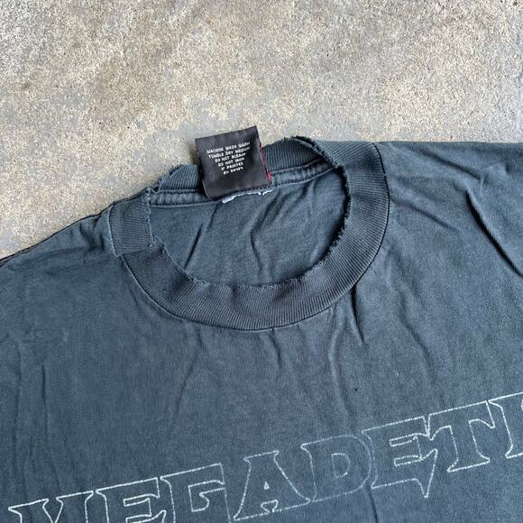 Vintage faded black megadeth giant tag distressed graphic t shirt - Picture 9 of 15